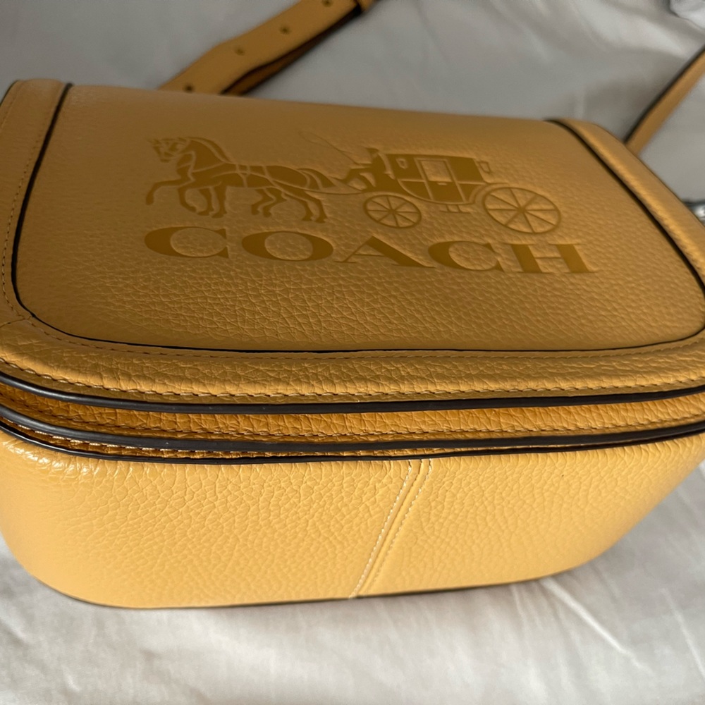 Brand New Coach Crossbody handbag. 💯 Authentic